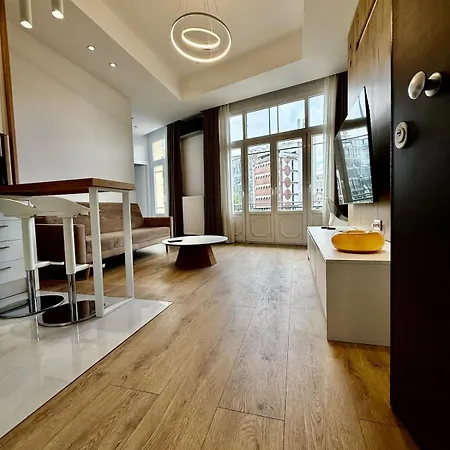 Apartman Again 2 Downtown Premium With Parking *