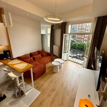 Again 2 Downtown Premium With Parking Apartman